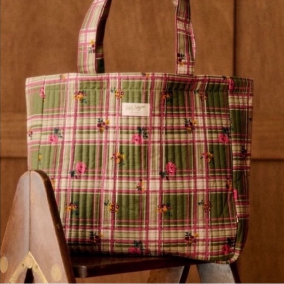 Sezane Handbags - NEW Petit SEZANE Quilted Tote